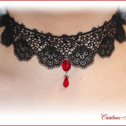 Ras Du Cou En Dentelle Noire Et Rouge Un Grand March ras-du-cou-en-dentelle-noire-et-rouge-un-grand-march