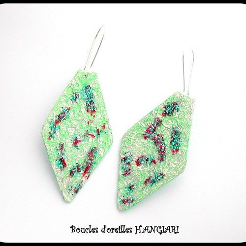 Boucles d'oreilles dormeuses modernes vert pâle |grandes boucles d'oreilles verte | idée cadeau femme