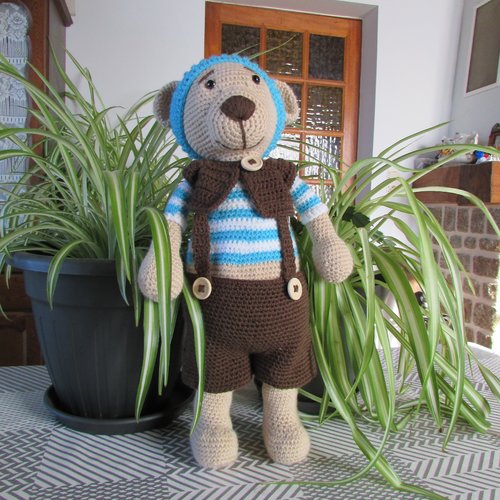 Ours au crochet amigurumi doudou