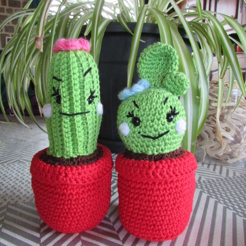 Cactus amigurumi au crochet