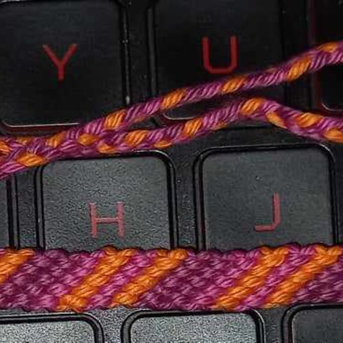 Bracelet brésilien girly, orange, magenta, mauve, rayures obliques, 6 brins