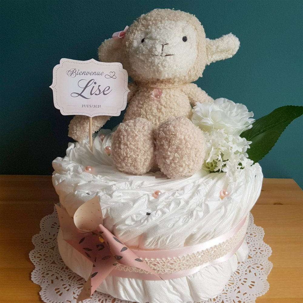 Gateau De Couches Mouton Rose Poudre Un Grand Marche