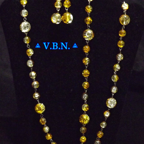 Parure collier sautoir, bracelet et boucles d'oreilles en perles verre craquelée bi-couleur jaune soleil et blanc de 8mm et de12mm