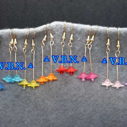 Boucles d'oreilles fantaisie fleurs de différentes couleurs