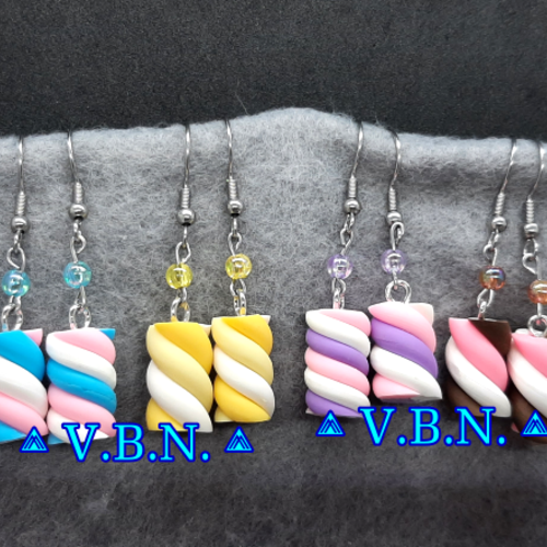 Boucles d'oreilles gourmande forme bonbons torsadés de différentes couleurs.... prix mini