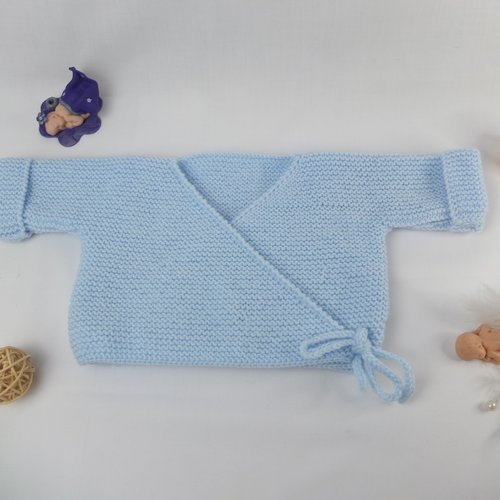 Brassière garçon bleu clair 3 mois pelote de fil à tricoter