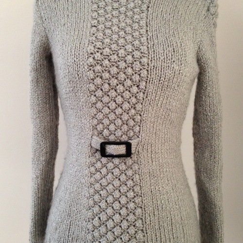 Pull gris au point d'astrakan