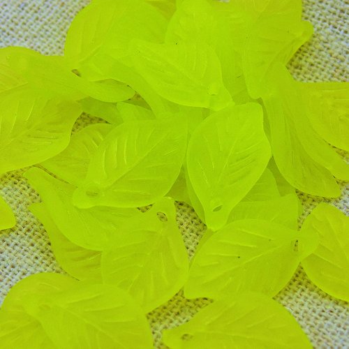 100 feuilles vertes en acrylique 18mm - pa05