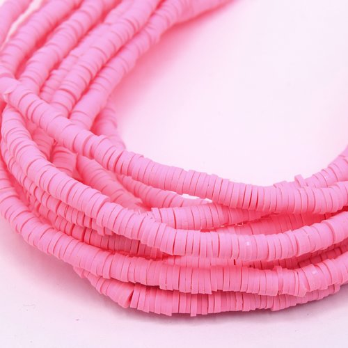 1 chapelet perles heishi  4mm en pâte polymère couleur rose clair ~39cm