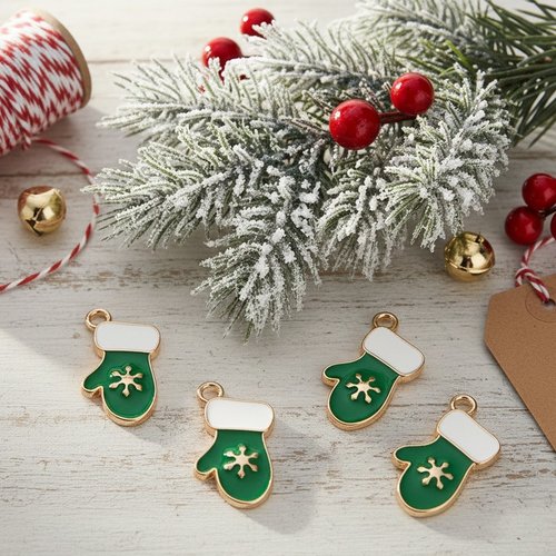 5 breloques de noël gants verts
