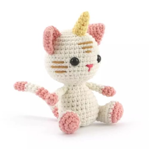 Kit complet crochet chat licorne – créez votre compagnon magique blanc & rose