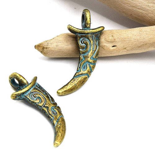2 cornes métal bronze patiné turquoise  pendentifs/breloques 30mm btb02 