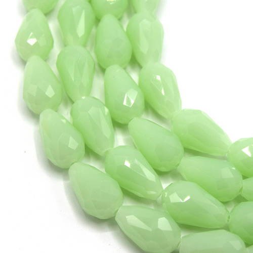 5 perles goutte à facettes vert clair cristal verre imitation jade  pfg05 
