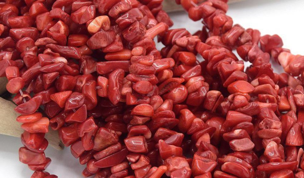 Lot Perles De Rocaille Rouge Mat N°98 - Environ 20 Grammes - Perles D'occasion Vintage