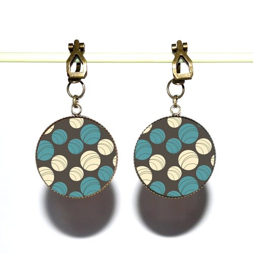 Clips d’oreilles bronze avec cabochons en résine * motifs bleus * 34