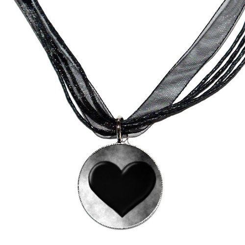 Collier organza noir avec cabochon en résine * coeur noir et blanc *