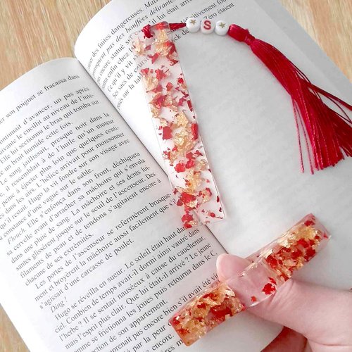 Lot marque-page + bague de lecture personnalisable en résine – flocons rouges & doré – cadeau pour lecteur/lectrice