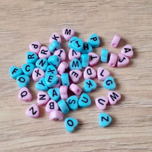Lot de 52 perles alphabet complet - lettres - forme coeur - rose et bleu - 7mm