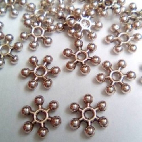 30 perles intercalaire rondelles flocon argenté 7x2mm