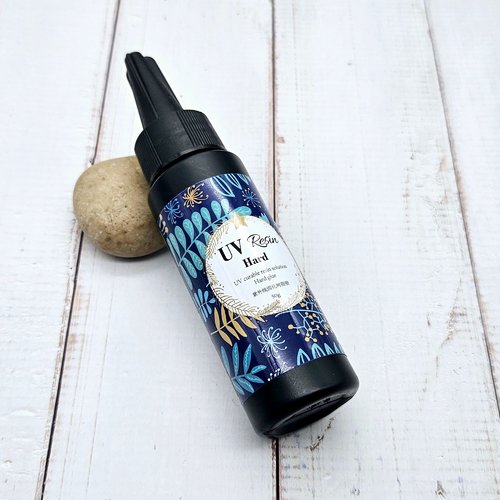 Résine uv transparente de type dur 50gr
