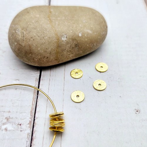 20 perles heishi striées dorées 6mm