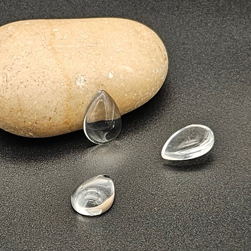 20 cabochons en verre goutte 14x10mm