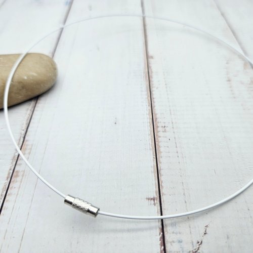 10 tours de cou couleur blanc acier inoxydable