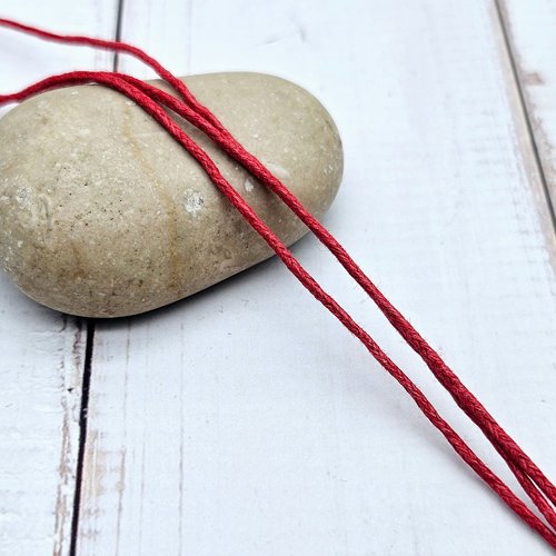 Cordon en coton ciré rouge 1mm - 10 mètres