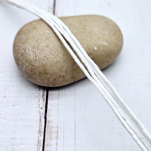 Cordon en coton ciré blanc 1mm - 10 mètres