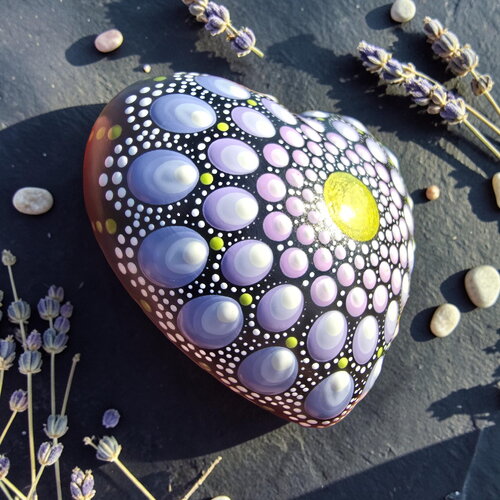 Pierre mandala cœur bronze & mauve en plâtre résine – peinte à la main
