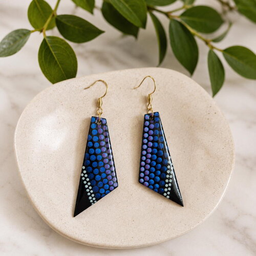 Boucles d’oreilles en bois violet & bleu – peintes à la main