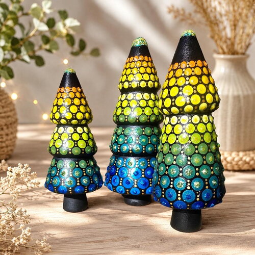 Lot de 3 sapins de noël en bois – peints à la main & pailletés
