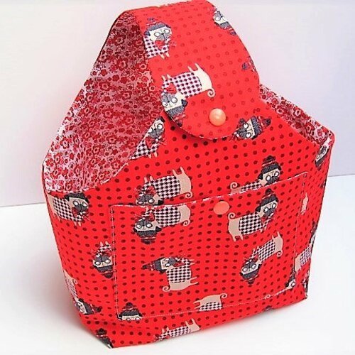 Sac forme panier , sac à projet carlin à bonnet , fond rouge à pois