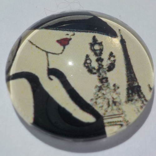 Cabochon avec son image de femme au chapeau, noir, blanc, verre, rond, 18 mm