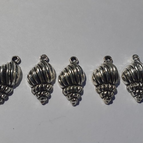 Breloque/charms  lot de 5 breloques coquillages argentés