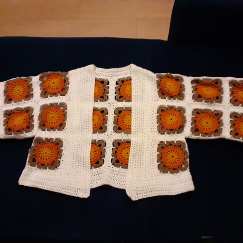 Gilet en crochet façon kimono