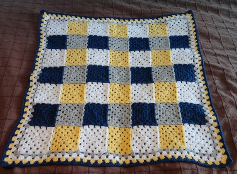 Plaid Couverture Au Crochet Pour Bebe Un Grand Marche