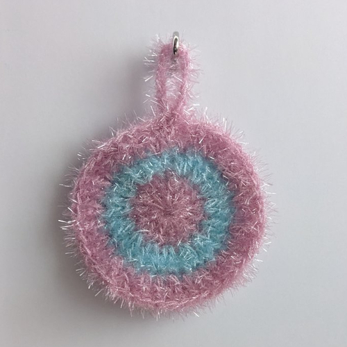 Tawashi  – éponge   - lavette  au crochet (forme plate) rose / bleue / rose