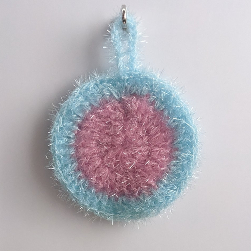 Tawashi  – éponge   - lavette  au crochet (forme plate) bleue / rose