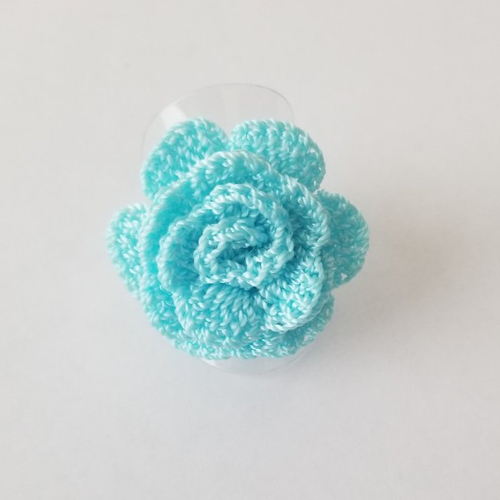 Bague bleu turquoise au crochet