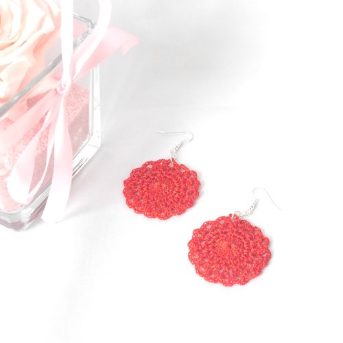 Boucles d'oreilles pendantes rouge