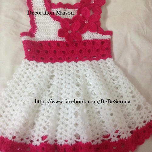 Robes Bebe Mignon Au Crochet Blanc Et Rose Fushia Un Grand Marche
