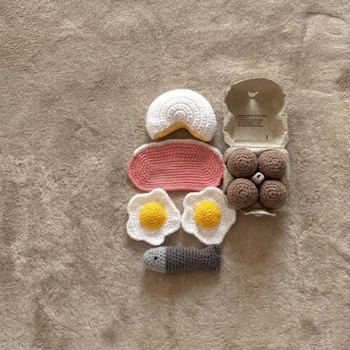Dinette au crochet montessori – lot épicerie avec œufs, jambon, poisson et sac filet – jeu d'imitation enfant – cadeau fait main