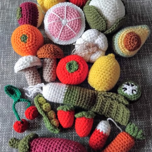 Lot dinette au crochet alimentation jouet fruits et légumes, viande...