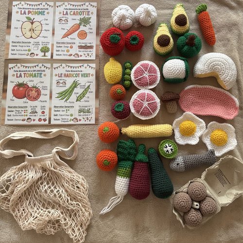 Maxi dinette montessori au crochet – fruits, légumes, œufs, viande, poisson et fiches éducatives – jeu d'imitation enfant fait main