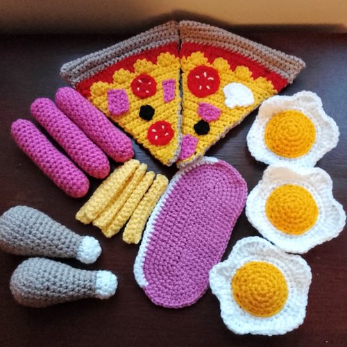 Coffret repas complet au crochet – le festin préféré des petits chefs ! jouet montessori