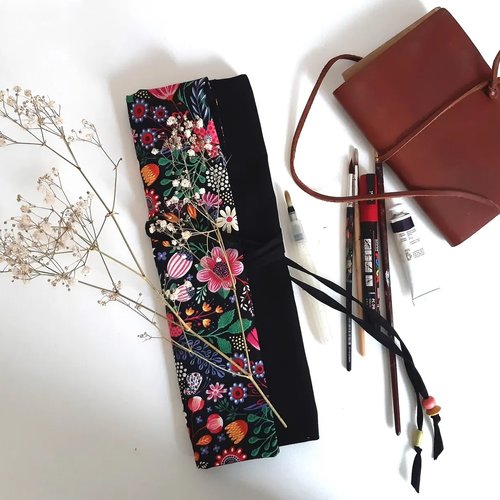 Pochette rangement trousse artiste peinture pinceaux dessin fleurs accessoire peinture artiste