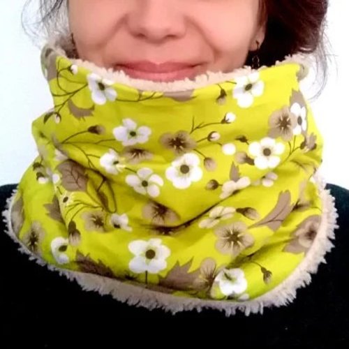 Snood adulte femme tour de cou jaune fleurs accessoire hiver vêtement femme