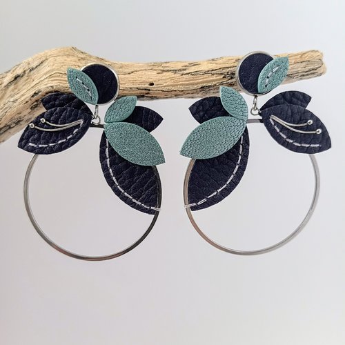 Boucles d'oreilles "orphée" en cuir turquoise et violet, créoles en acier inoxydable argenté et cuir véritable.