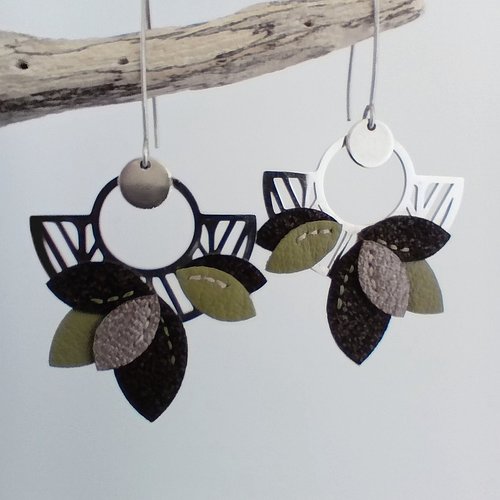 Boucles d'oreilles "jungle" en cuir vert et marron et acier inoxydable argenté, boucles d'oreilles géométriques à longs crochets